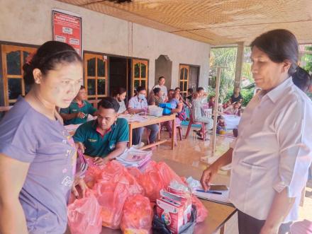 Kegiatan posyandu & Pemberian Makanan Tambahan di Banjar Dinas Lebah Mantung, Desa Pangkungparuk